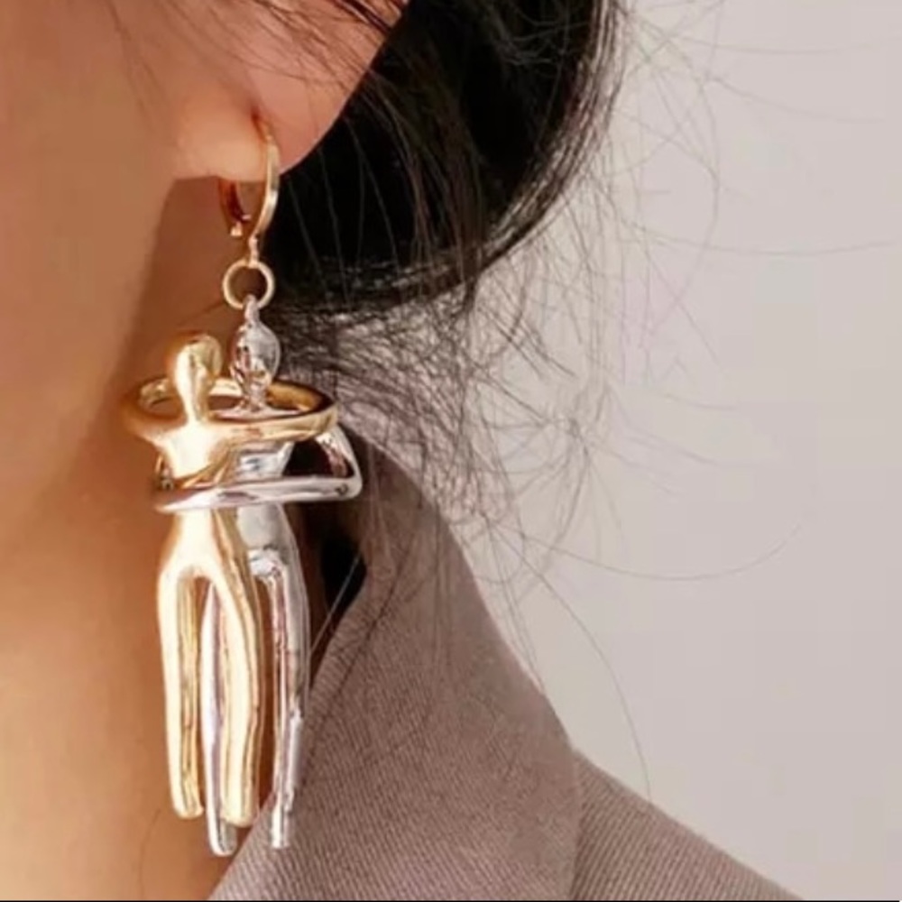 Free People Lovers Embrace Earrings - Picture 1 of 3
